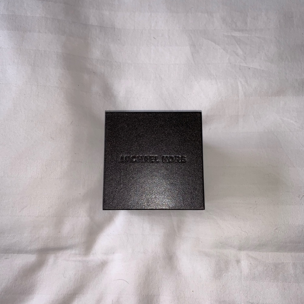 Michael Kors Watch Box